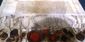 <%# $this->DataItem->marArticleFrom->title %