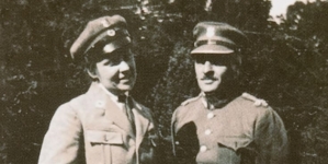 Maria Tarnowska i Włodzimierz Czetwertyński w mundurach ochotniczych w 1919 roku.