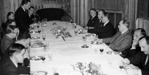 <%# $this->DataItem->marArticleFrom->title %