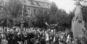 <%# $this->DataItem->marArticleFrom->title %