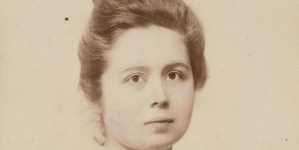 <%# $this->DataItem->marArticleFrom->title %