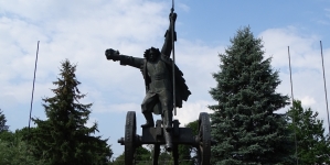 <%# $this->DataItem->marArticleFrom->title %