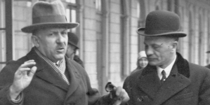 <%# $this->DataItem->marArticleFrom->title %