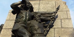 <%# $this->DataItem->marArticleFrom->title %