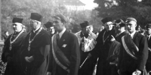 <%# $this->DataItem->marArticleFrom->title %