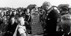 <%# $this->DataItem->marArticleFrom->title %