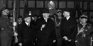 <%# $this->DataItem->marArticleFrom->title %