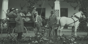 <%# $this->DataItem->marArticleFrom->title %