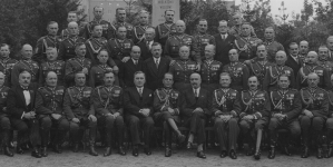 <%# $this->DataItem->marArticleFrom->title %