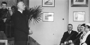 <%# $this->DataItem->marArticleFrom->title %