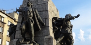 <%# $this->DataItem->marArticleFrom->title %