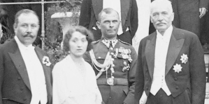 <%# $this->DataItem->marArticleFrom->title %