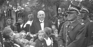 <%# $this->DataItem->marArticleFrom->title %