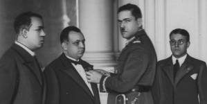 <%# $this->DataItem->marArticleFrom->title %