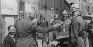 <%# $this->DataItem->marArticleFrom->title %