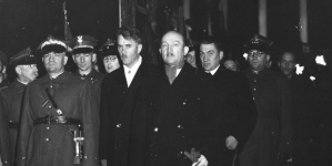 <%# $this->DataItem->marArticleFrom->title %