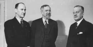 <%# $this->DataItem->marArticleFrom->title %