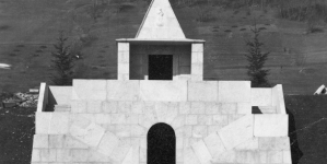 <%# $this->DataItem->marArticleFrom->title %