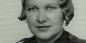 Elżbieta Zawacka w 1936 roku w mundurze młodszej aspirantki Przysposobienia Wojskowego Kobiet.