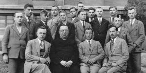 <%# $this->DataItem->marArticleFrom->title %