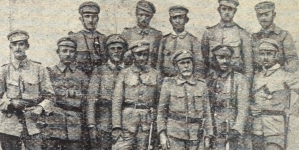 Ob. Sirko (Sieroszewski W.) w gronie podoficerów Kadrówki w Kielcach (VIII 1914 r.)