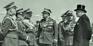 <%# $this->DataItem->marArticleFrom->title %