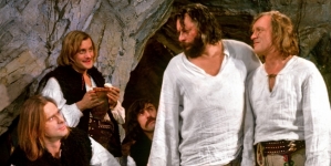 <%# $this->DataItem->marArticleFrom->title %