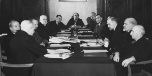 <%# $this->DataItem->marArticleFrom->title %