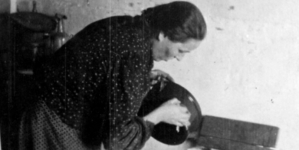 <%# $this->DataItem->marArticleFrom->title %