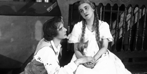 <%# $this->DataItem->marArticleFrom->title %