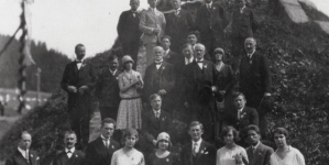 <%# $this->DataItem->marArticleFrom->title %