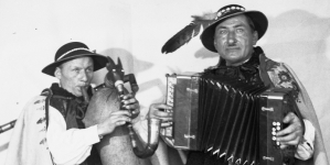 <%# $this->DataItem->marArticleFrom->title %