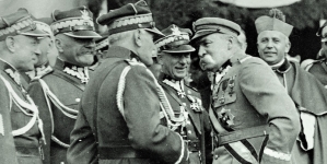 <%# $this->DataItem->marArticleFrom->title %