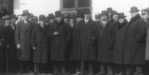 <%# $this->DataItem->marArticleFrom->title %