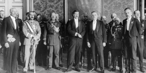 <%# $this->DataItem->marArticleFrom->title %