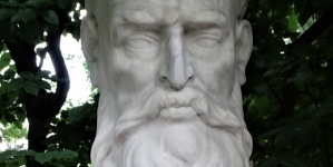 <%# $this->DataItem->marArticleFrom->title %