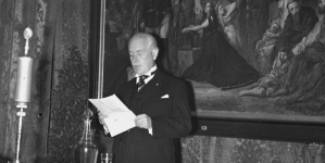 <%# $this->DataItem->marArticleFrom->title %