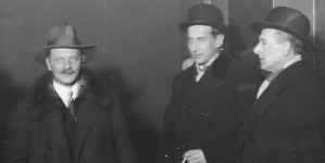 <%# $this->DataItem->marArticleFrom->title %