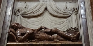 <%# $this->DataItem->marArticleFrom->title %