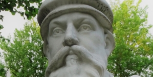 Popiersie Jana Tarnowskiego z jego pomnika w parku Jordana w Krakowie.