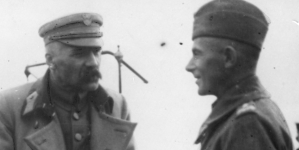 <%# $this->DataItem->marArticleFrom->title %