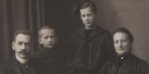 <%# $this->DataItem->marArticleFrom->title %