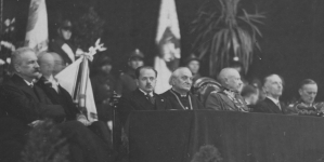 <%# $this->DataItem->marArticleFrom->title %