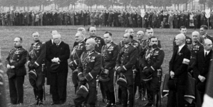 <%# $this->DataItem->marArticleFrom->title %