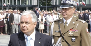 <%# $this->DataItem->marArticleFrom->title %