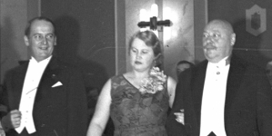 <%# $this->DataItem->marArticleFrom->title %