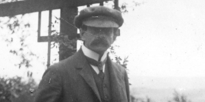 <%# $this->DataItem->marArticleFrom->title %