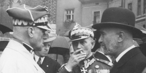 <%# $this->DataItem->marArticleFrom->title %