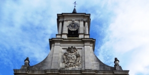 <%# $this->DataItem->marArticleFrom->title %