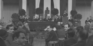 <%# $this->DataItem->marArticleFrom->title %